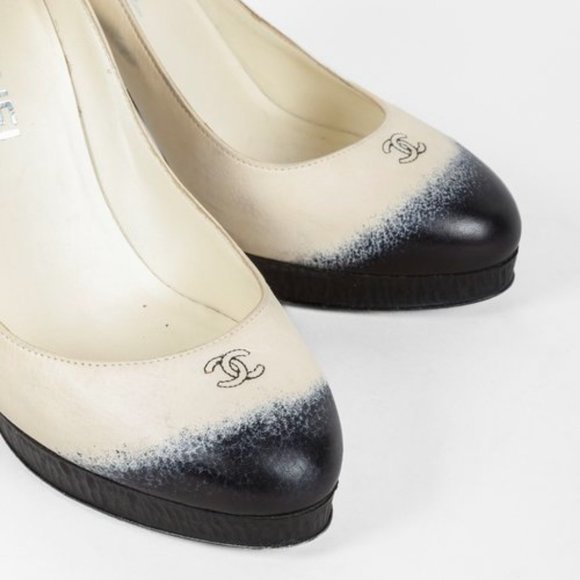Chanel Beige Ombre CC Platform Pumps - Picture 6 of 9